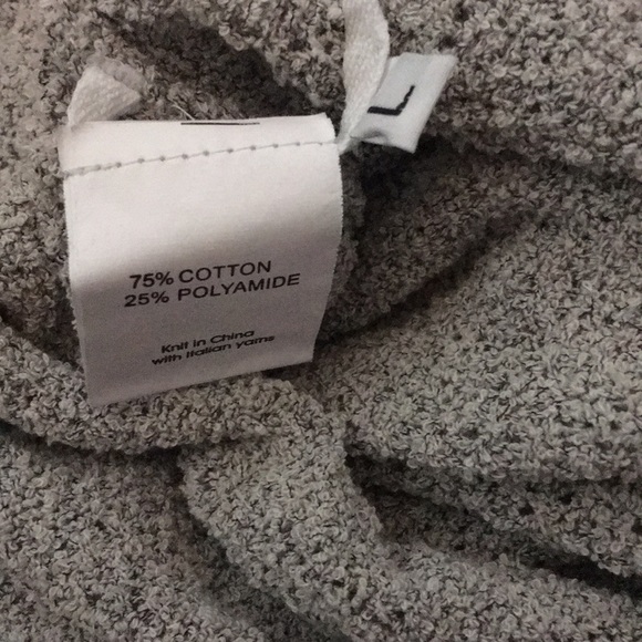 Sweater - Picture 4 of 4